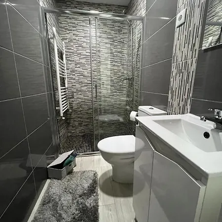 Casa Flores Ll